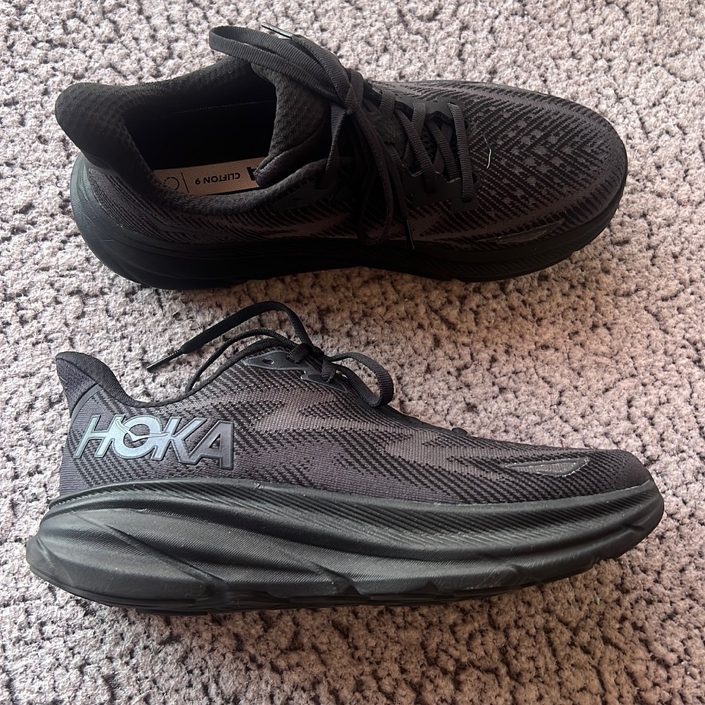 HOKA Women Clifton 9 Running Shoes Size 9B